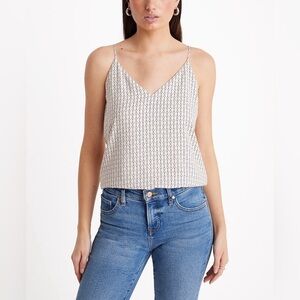 🔥 NWT 🔥 Printed V Neck Downtown Cami